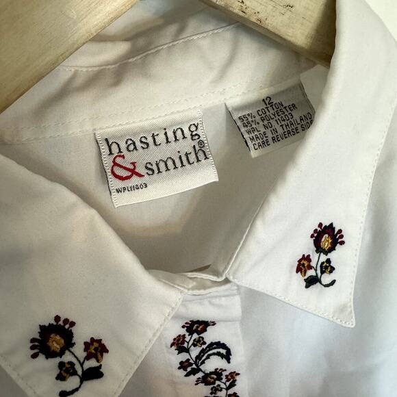 VTG Women's White Blouse with Embroidered Flowers Size 12 - Picture 4 of 5